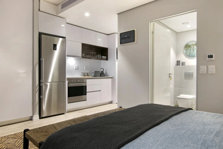 16 On Bree - Unit 2810