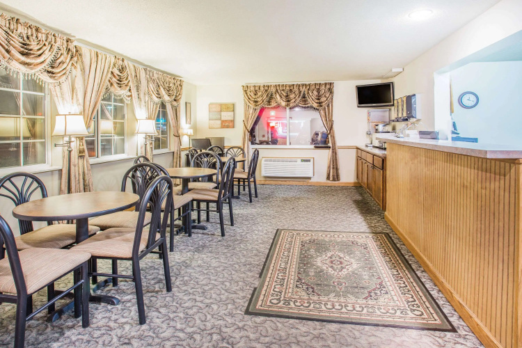 Super 8 By Wyndham Prairie Du Chien
