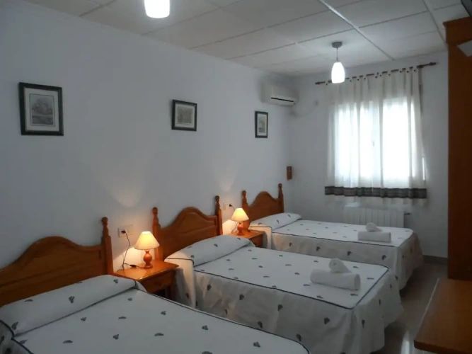 Standard Triple room