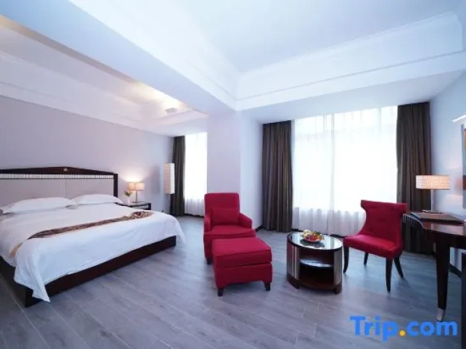 Deluxe Twin Suite