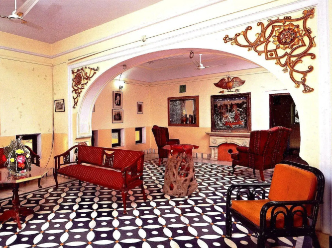 Karnot Mahal