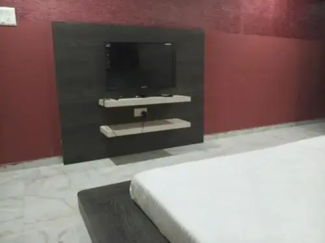 Hinglaj Hotel and Restaurant