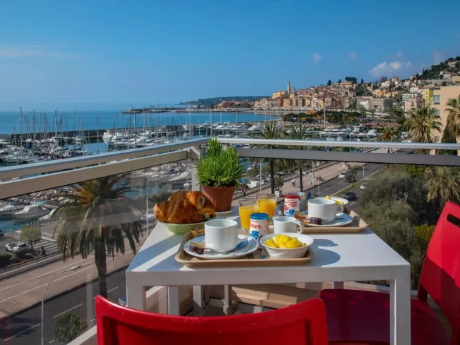 Standard Triple room with balcony and with sea view