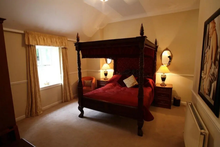 Melville Castle