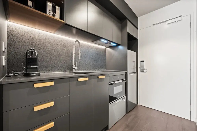 Elegant Studio With Parking