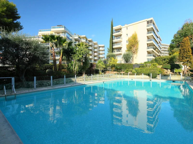 Hotel Le Floriana Residence