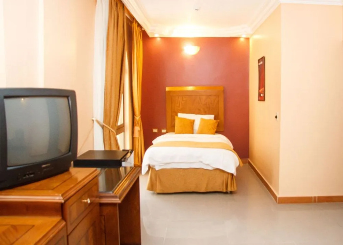 Alanbat Hotel