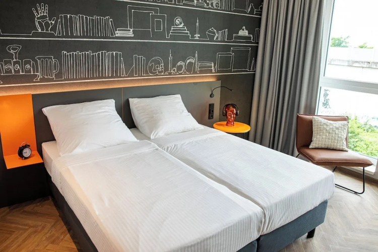 LOGINN Hotel Köln Airport