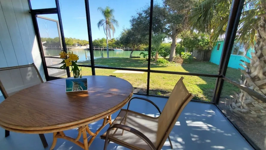 1 Bedroom Classic Bungalow