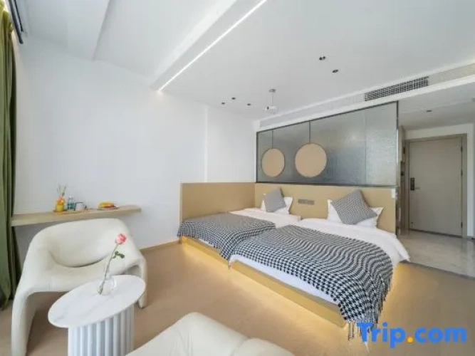 Standard Double room with lake view