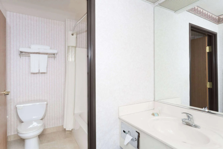 Days Inn by Wyndham Phoenix West