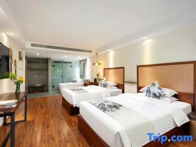Standard Twin room with balcony and with river view