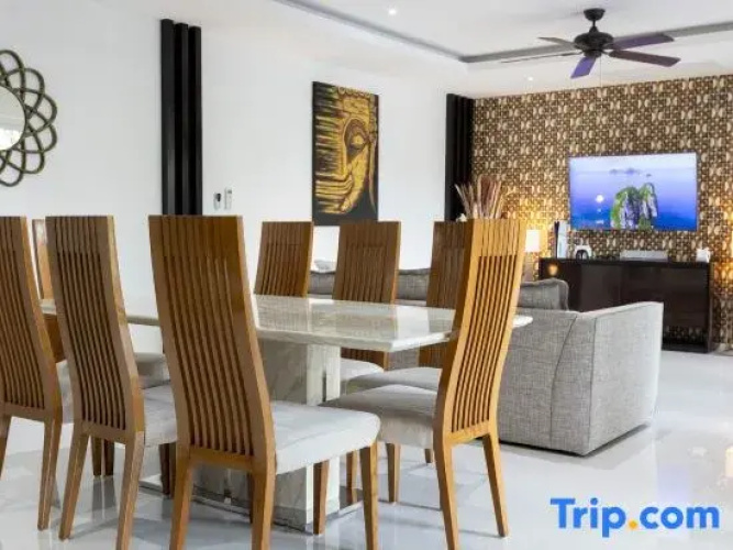 *Ocean View 4BR w/ Private Pool & Rooftop V179