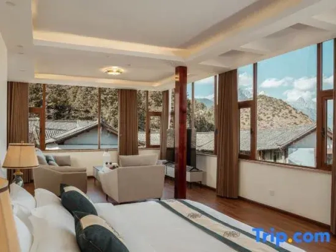 Luxury Suite