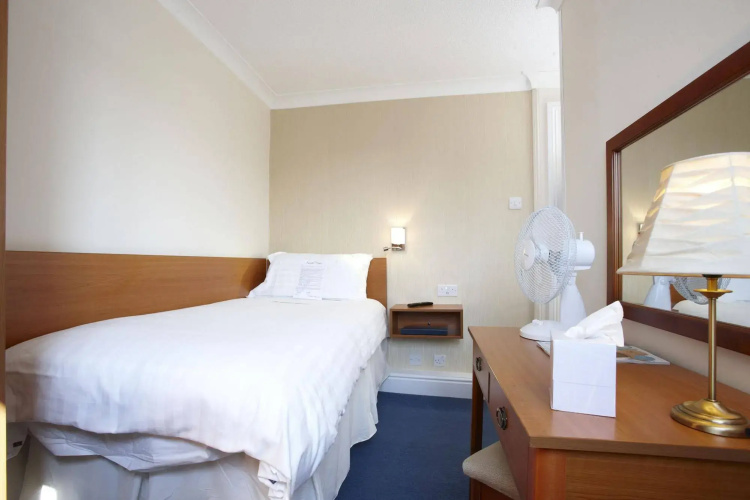 Invicta Hotel