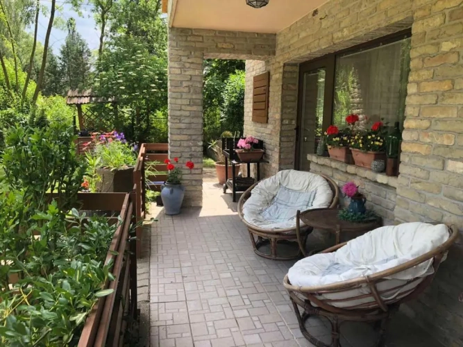 Studio with garden view