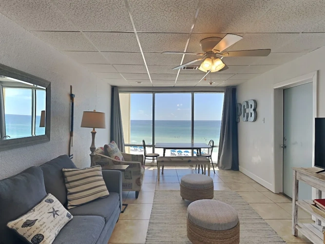 Standard room with balcony and beachfront