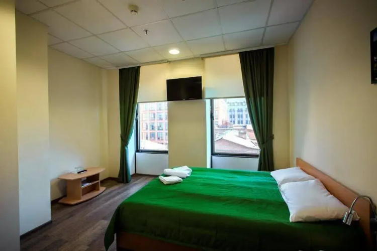 7 Days City Hotel