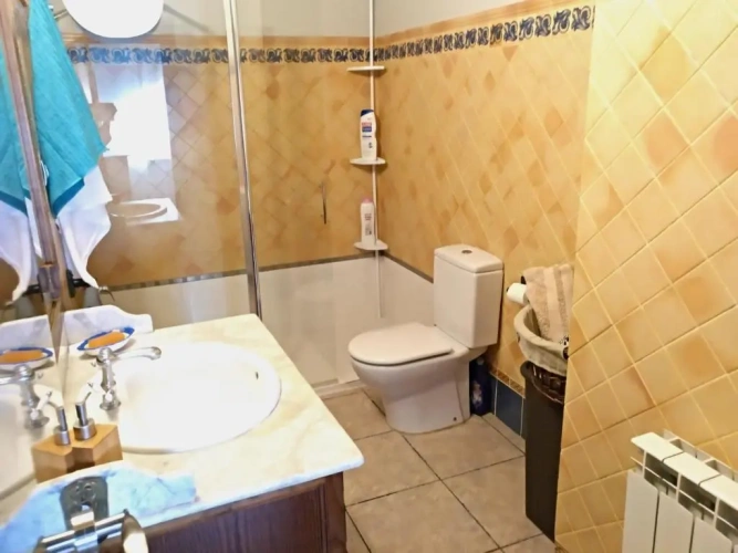 3 Bedrooms Apartment
