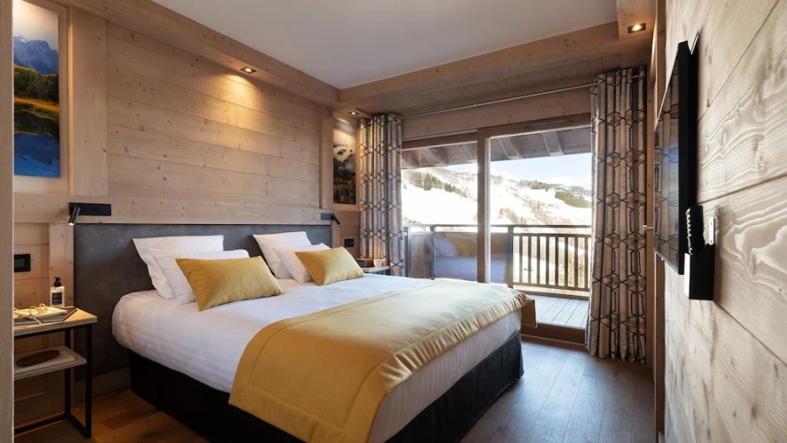 2 Bedrooms Deluxe Apartment