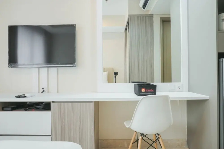 Luxury and Cozy Studio at Gold Coast Apartment