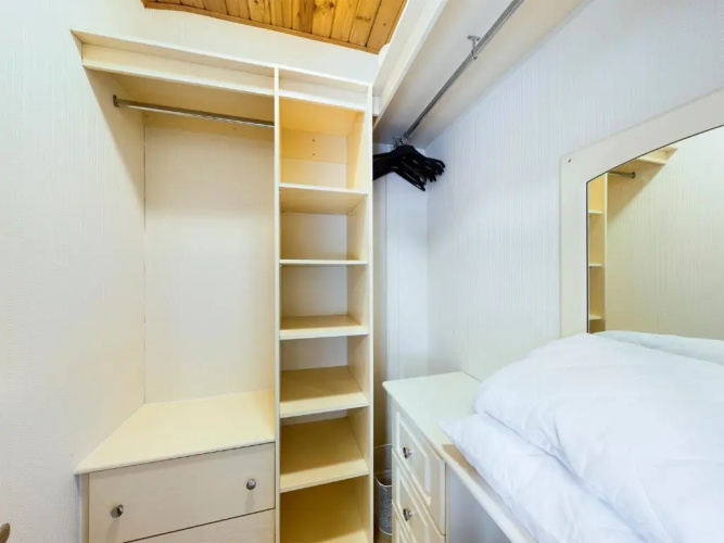 3 Bedroom Lakeview Lodge - Ensuite & Balcony Deck