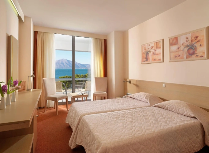 Single room with sea view