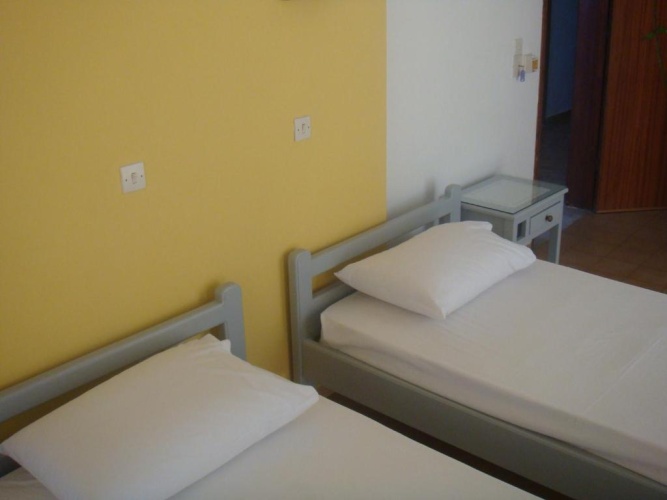 Standard Twin Basement room