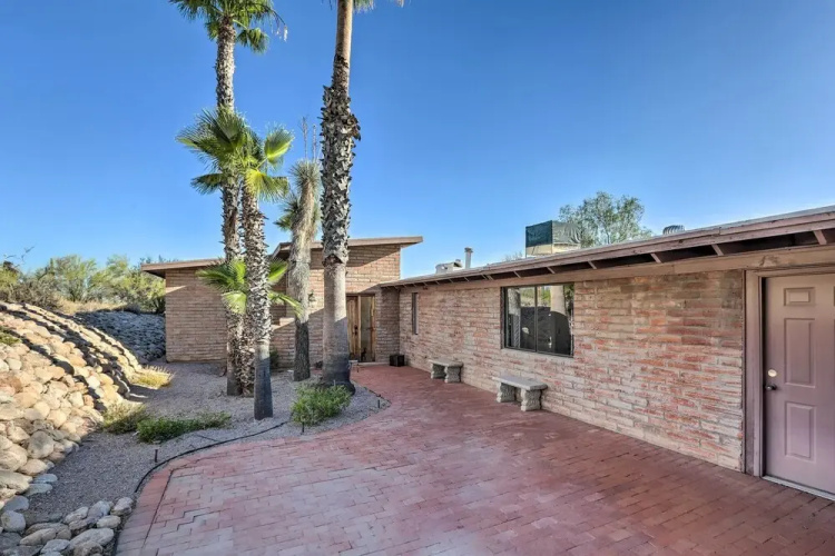 Tucson Oasis 'La Casa de las Palmas' w/ Pool!
