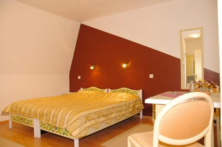 1 Bedroom Suite