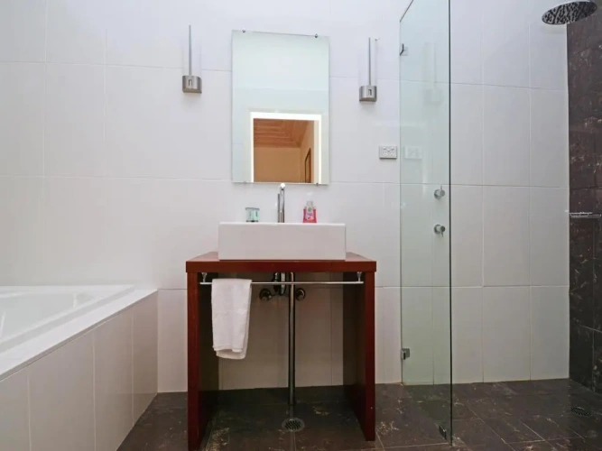 2 Bedrooms Villa