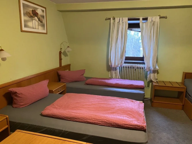 Standard Triple room