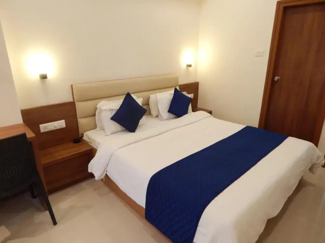 Hotel Sai Deluxe