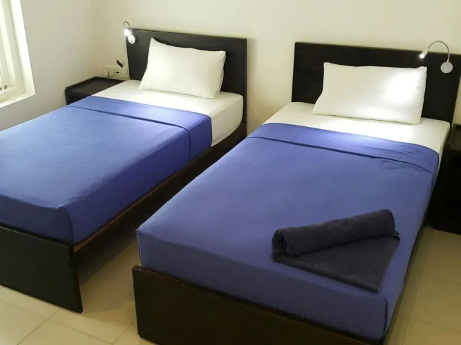 Hangover Hostels Airport @ Katunayake