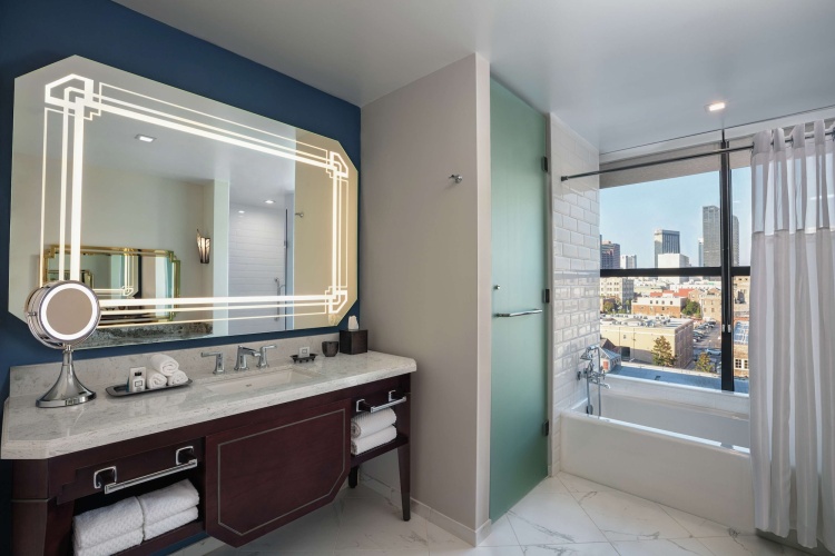The Higgins Hotel New Orleans, Curio Collection by Hilton photo 16