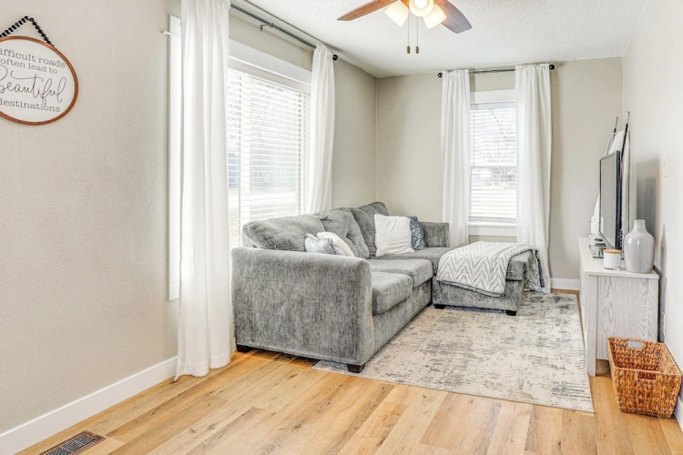 2 Bedrooms Cottage