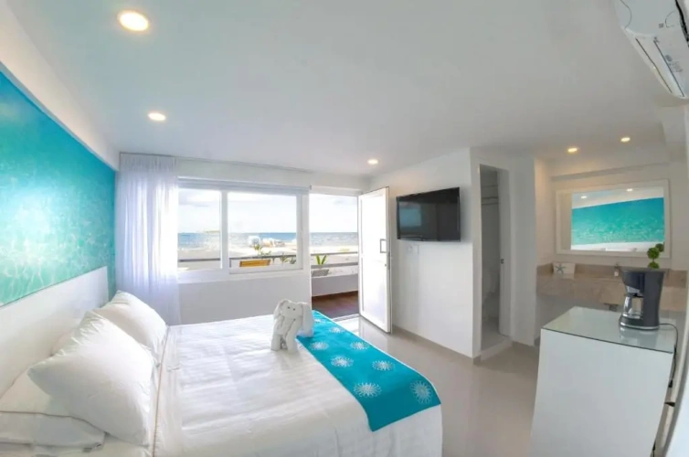 Double room with balcony and with sea view