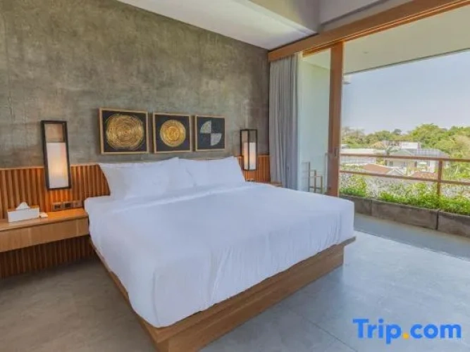 2 Bedrooms Villa