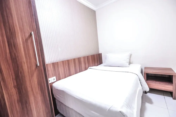 Deluxe Triple room with balcony and with city view