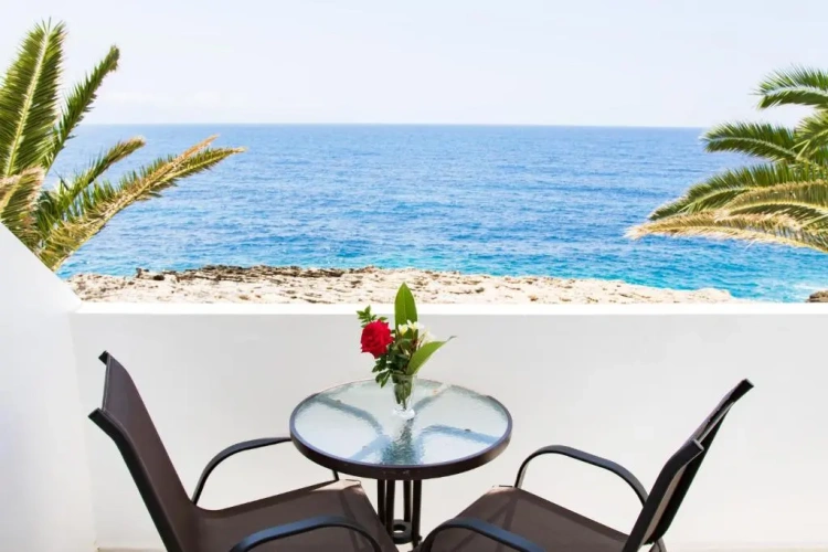 Deluxe Double room with balcony and with sea view