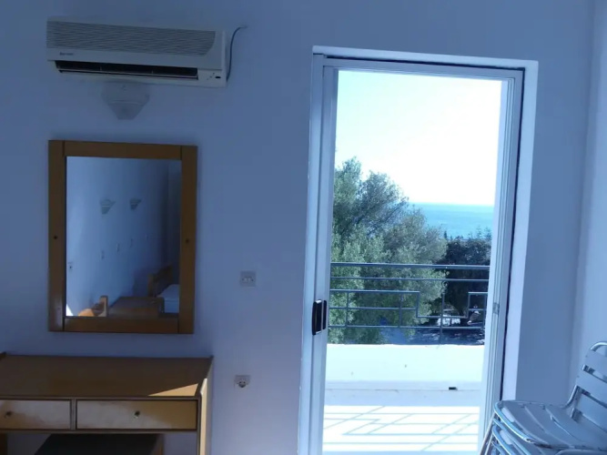 Marianthi Studios & Apartments
