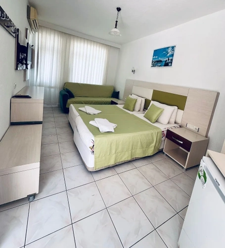 Standard Triple room with balcony