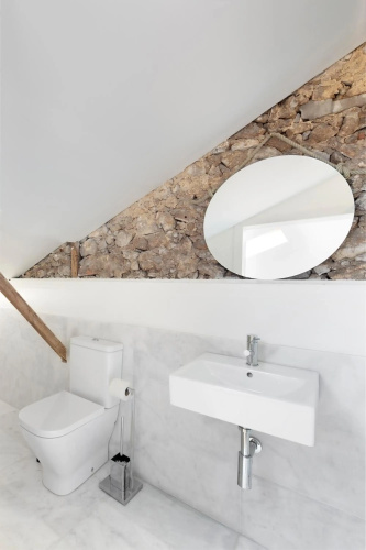 Room Lusíadas with private bathroom