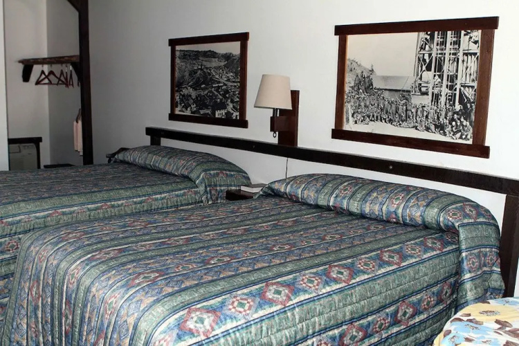 Bunkhouse Motel