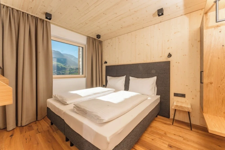 Suite with balcony