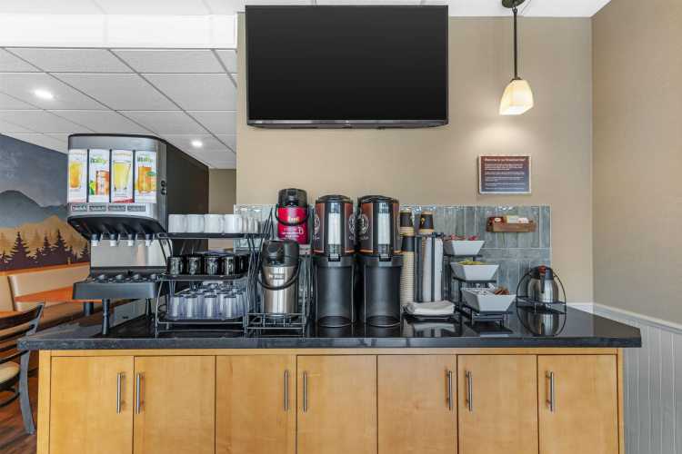 Best Western Plus Mission City Lodge photo 36