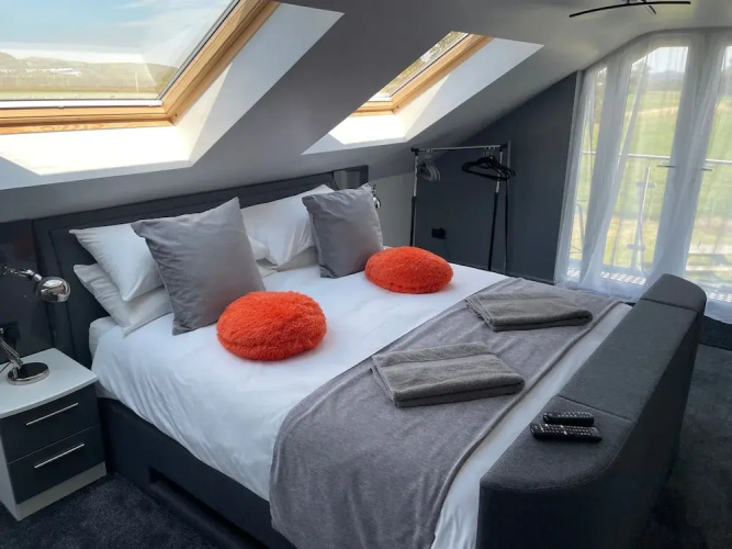 Ulverstons Little gem - Sleeps 2 - Free Parking