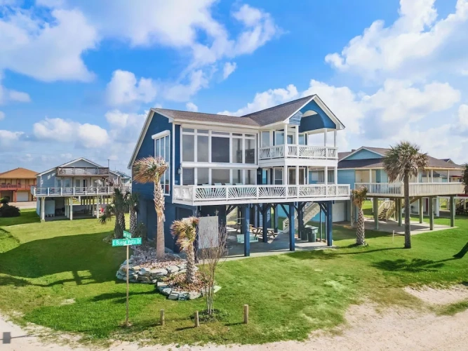 4 Bedrooms Cottage