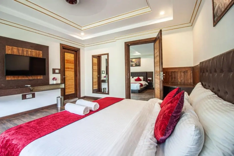 Deluxe Family Suite