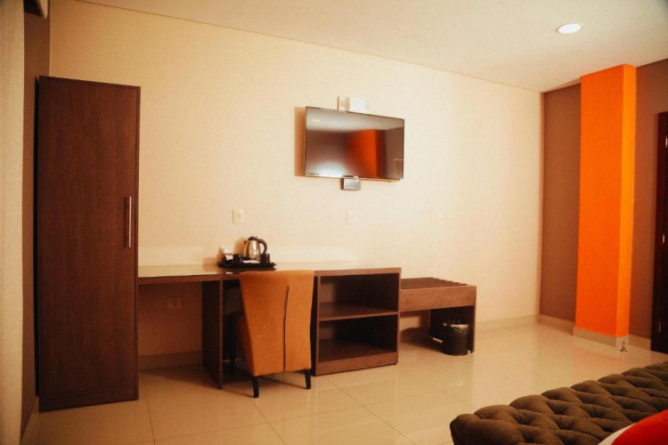 Deluxe Suite